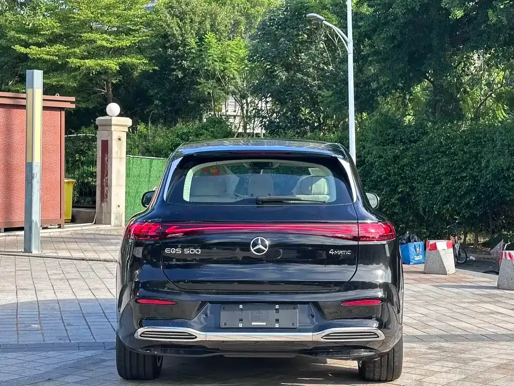 Mercedes-Benz EQS SUV — фото 8