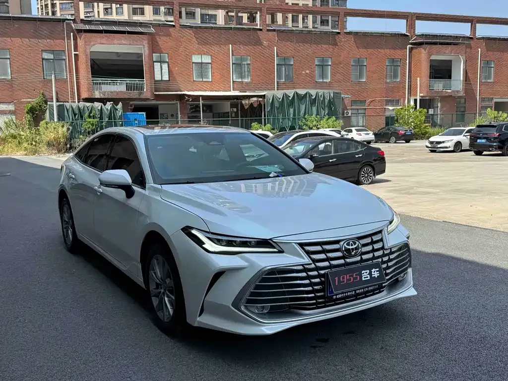 Toyota Avalon — фото 4