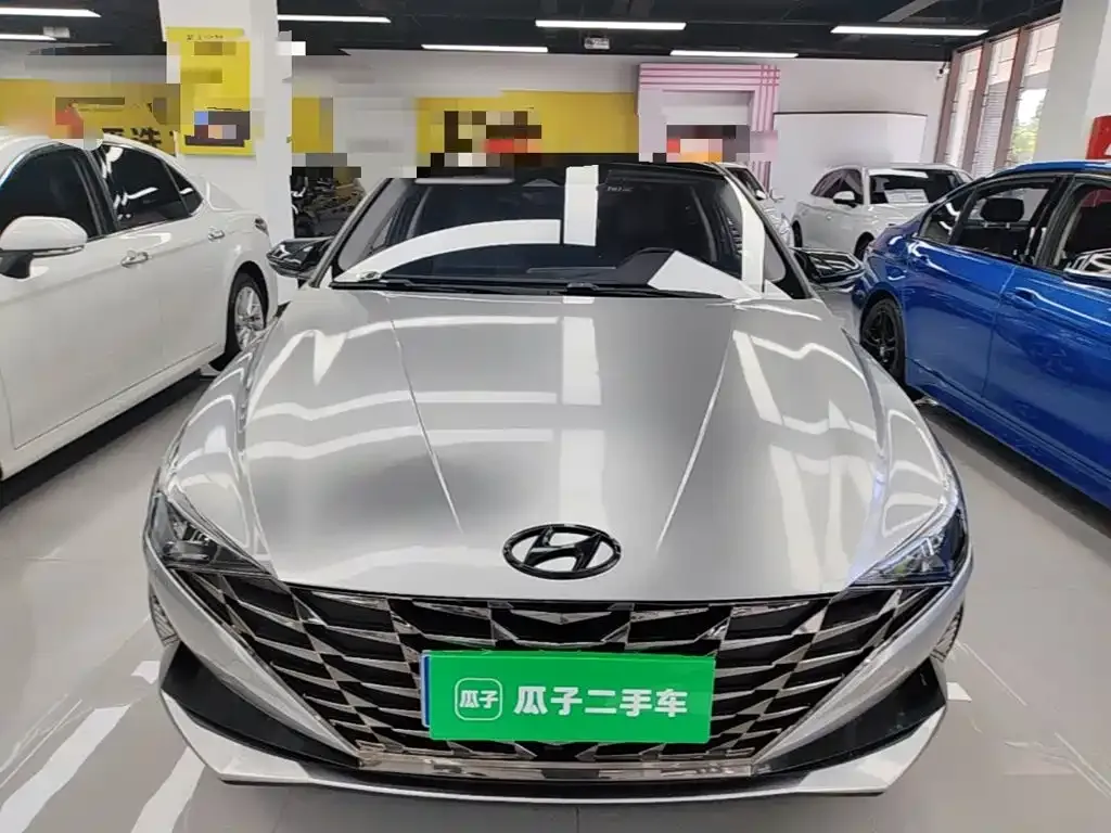Hyundai Elantra — фото 5