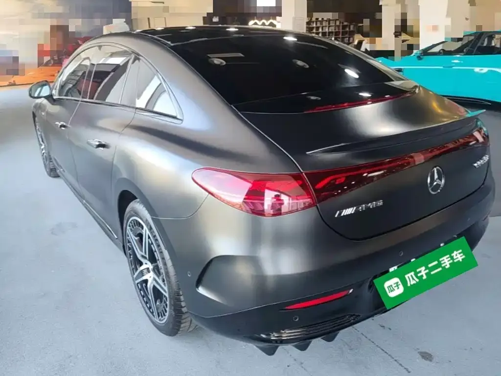 Mercedes-Benz EQE AMG — фото 6