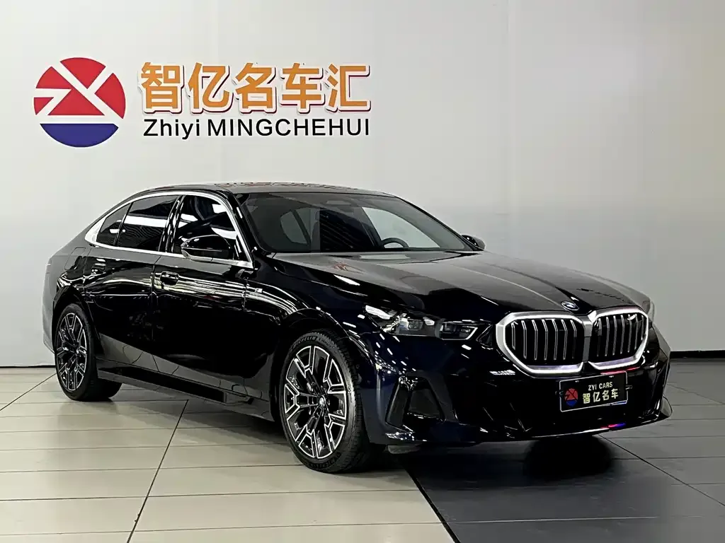 BMW 5 Series — фото 3