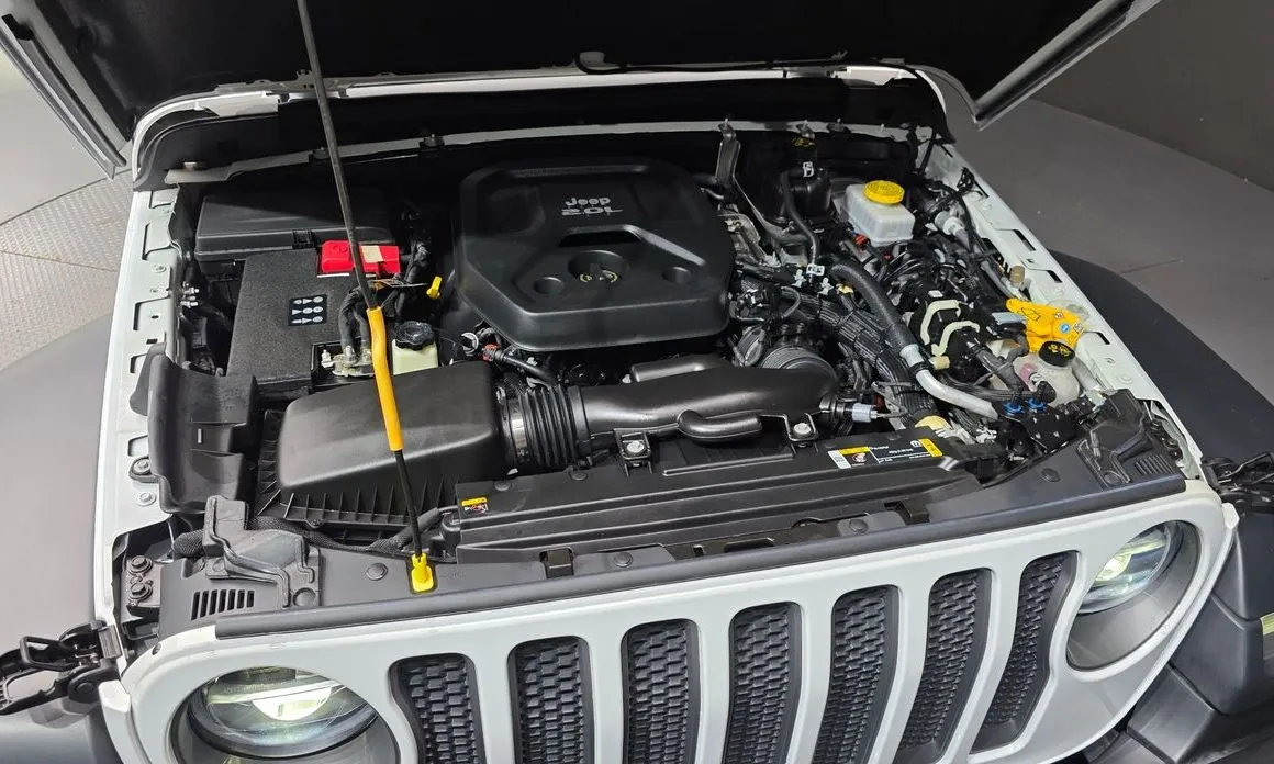 Jeep Wrangler — фото 8