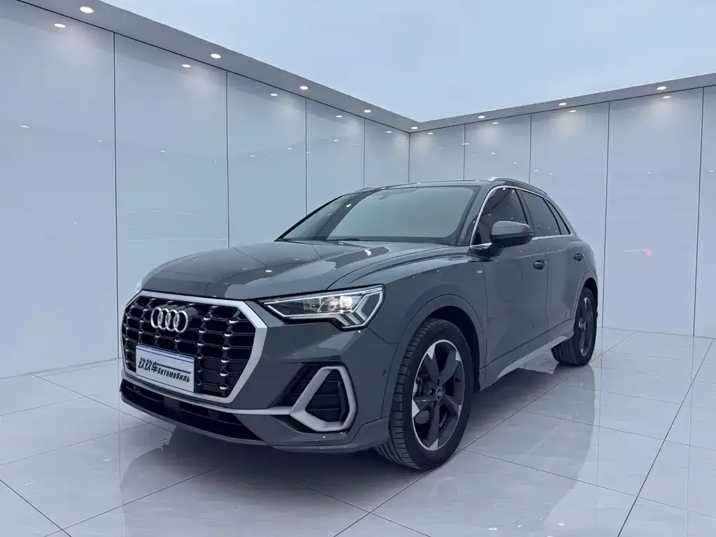 Audi Q3 — фото 1