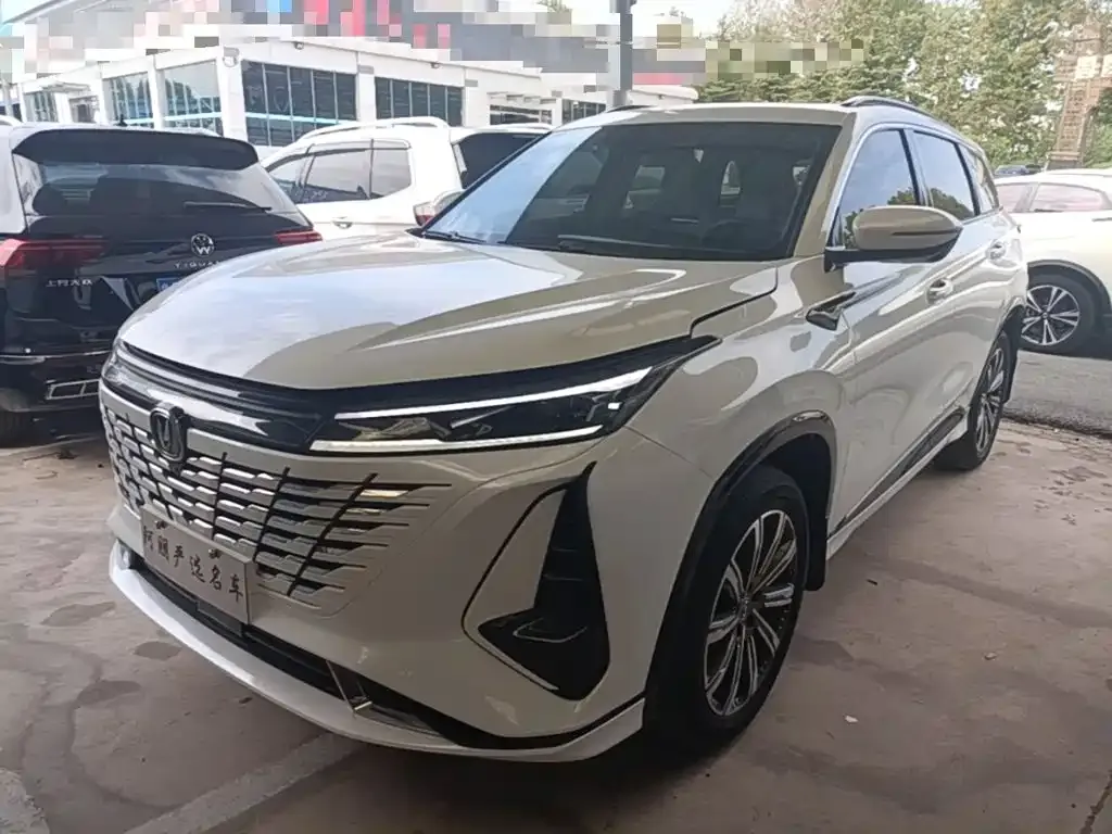 Changan CS75 PLUS — фото 1