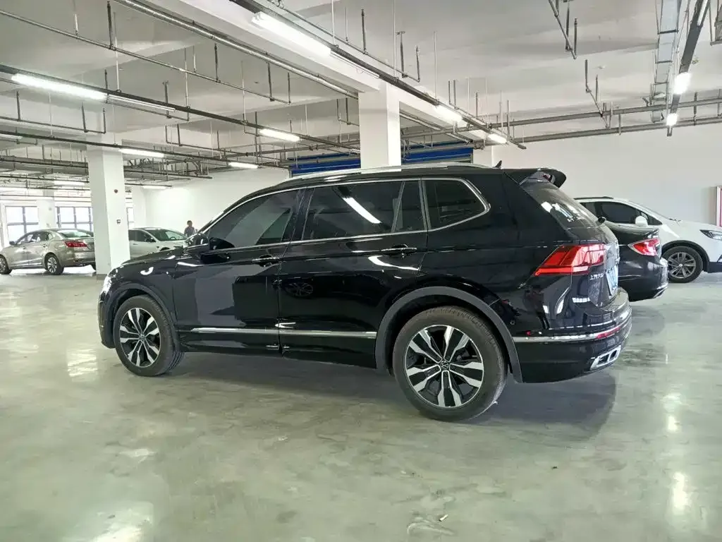 Volkswagen Tiguan L — фото 3