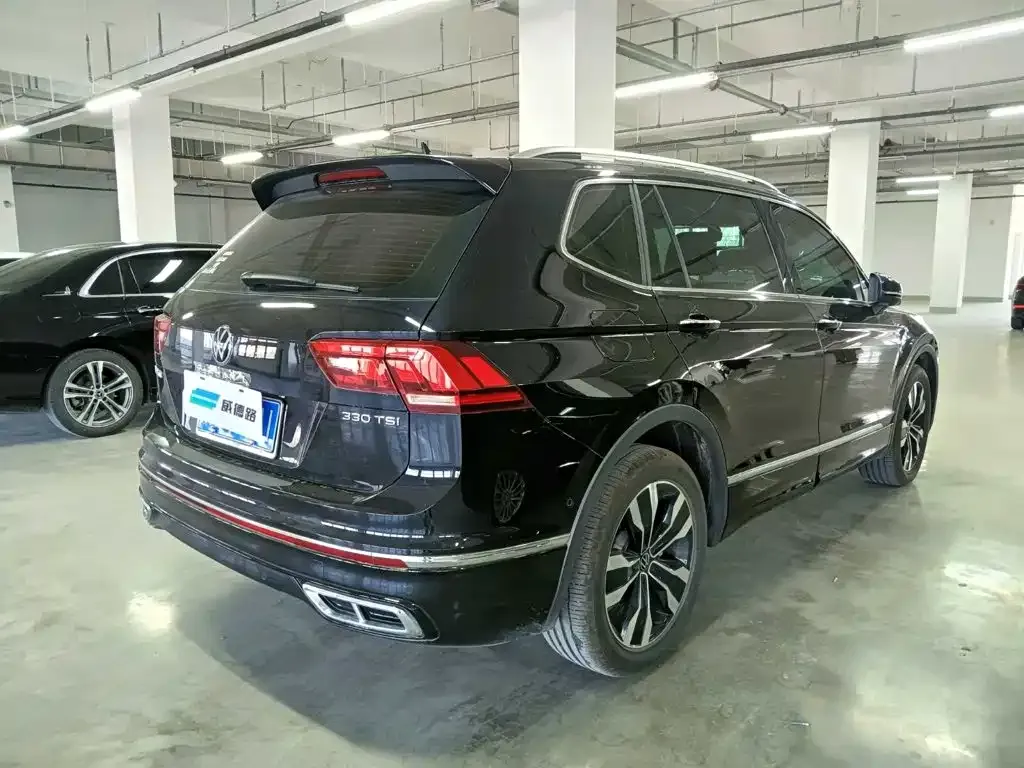 Volkswagen Tiguan L — фото 9