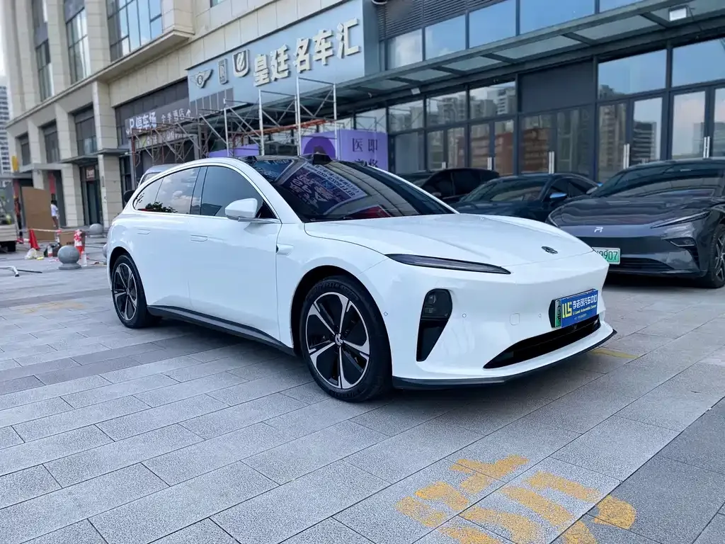NIO ET5T — фото 10