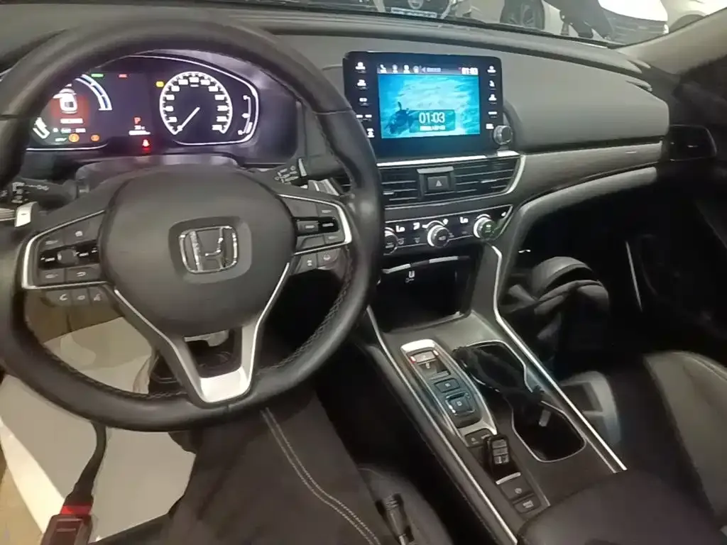 Honda Accord — фото 3