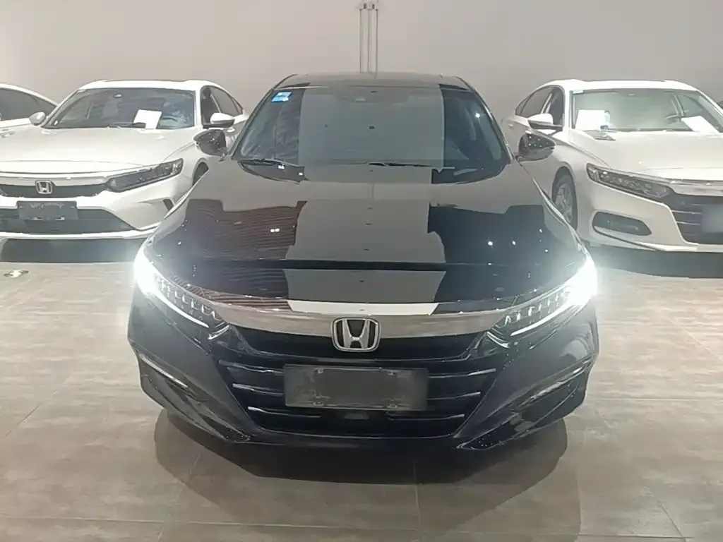 Honda Accord — фото 8
