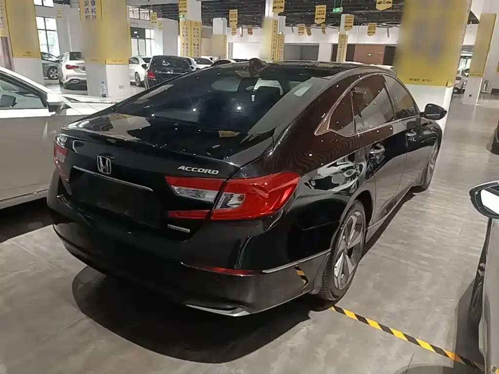 Honda Accord — фото 4