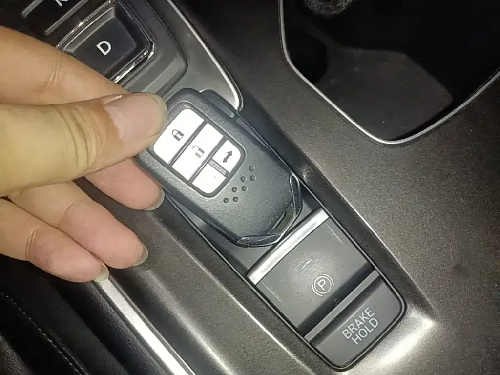 Honda Accord — фото 6