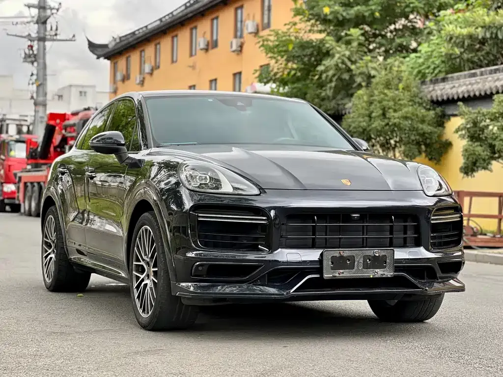 Porsche Cayenne — фото 10