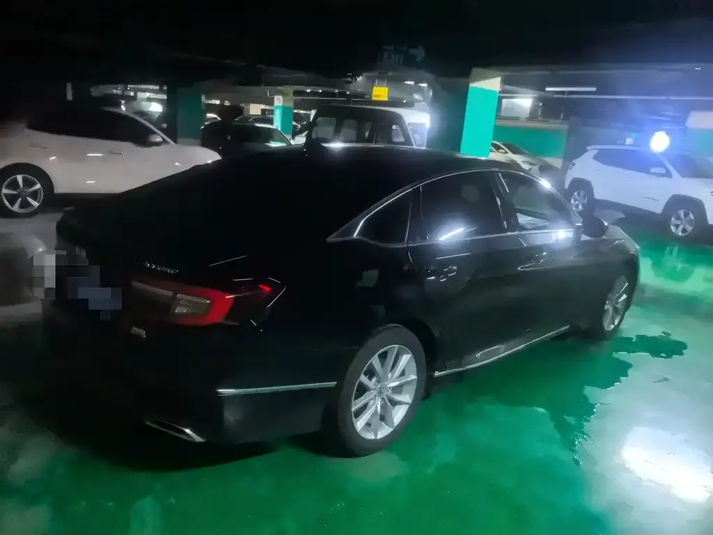 Honda Accord — фото 6