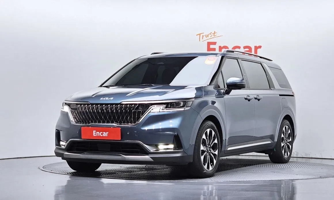 Kia Carnival — фото 1