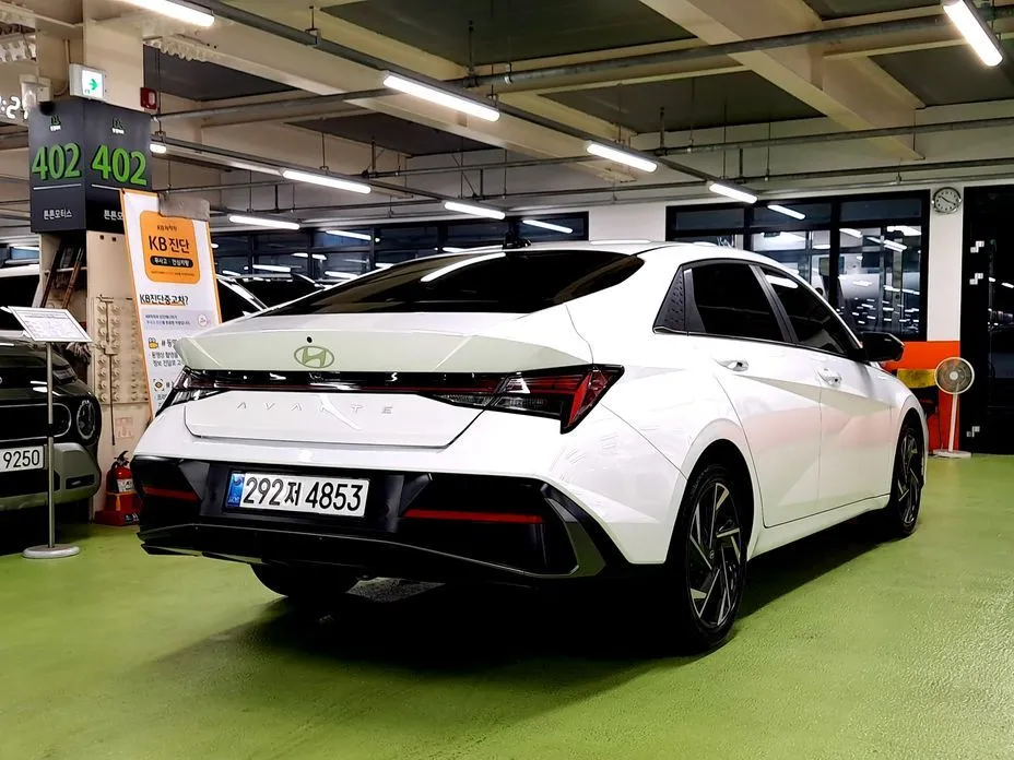 Hyundai AVANTE — фото 9