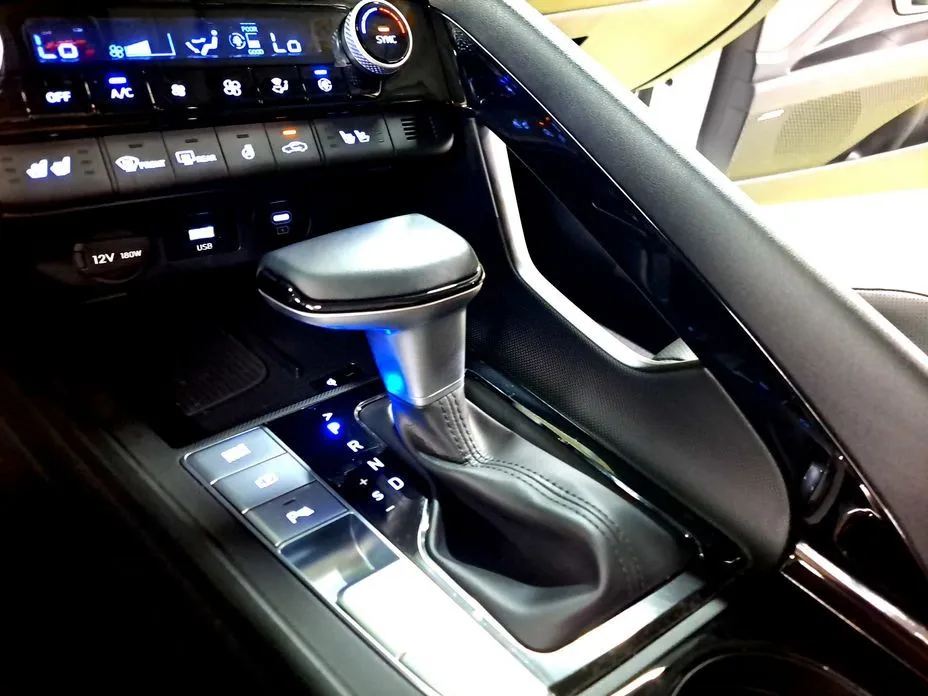 Hyundai AVANTE — фото 3