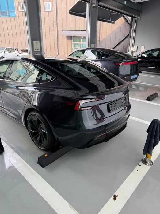 Tesla Model 3 — фото 3