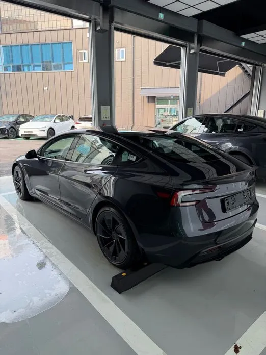 Tesla Model 3 — фото 5