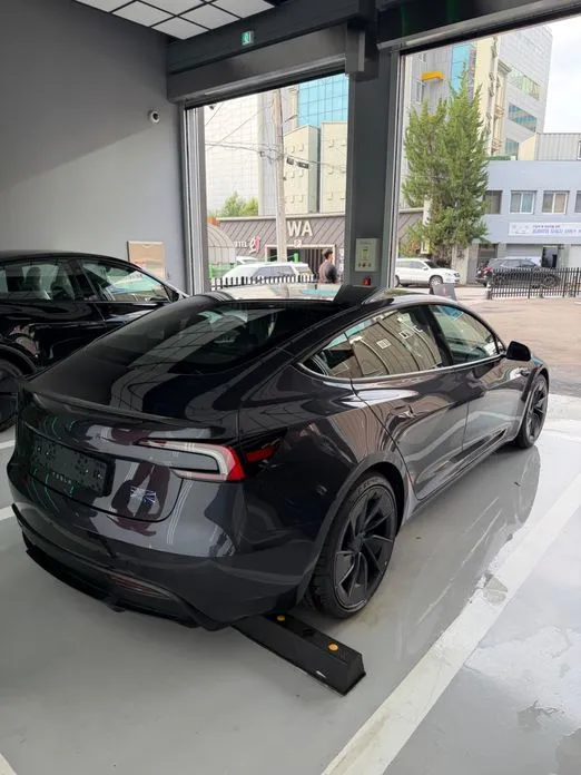 Tesla Model 3 — фото 4