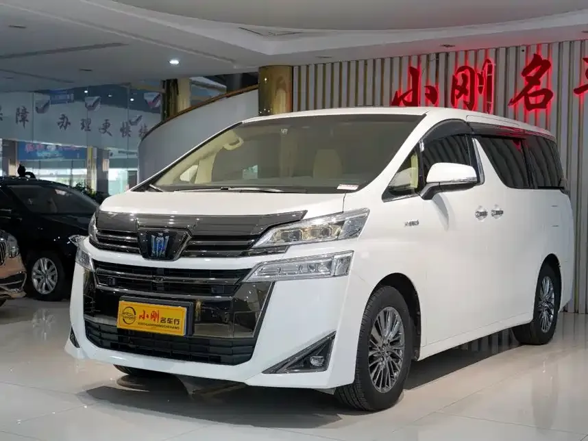 Toyota Vellfire — фото 3