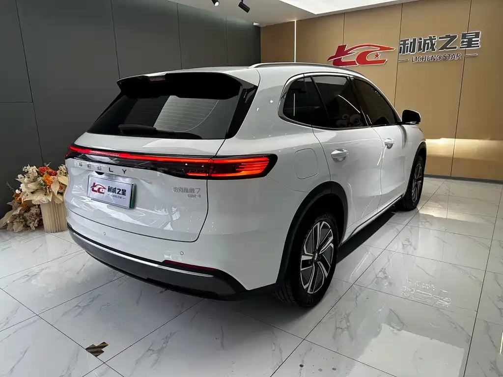 Geely Galaxy Xingjian 7 — фото 2
