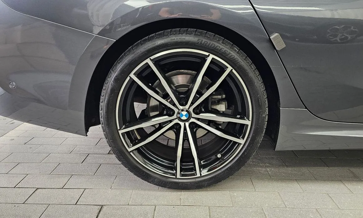 BMW 3-Series — фото 10