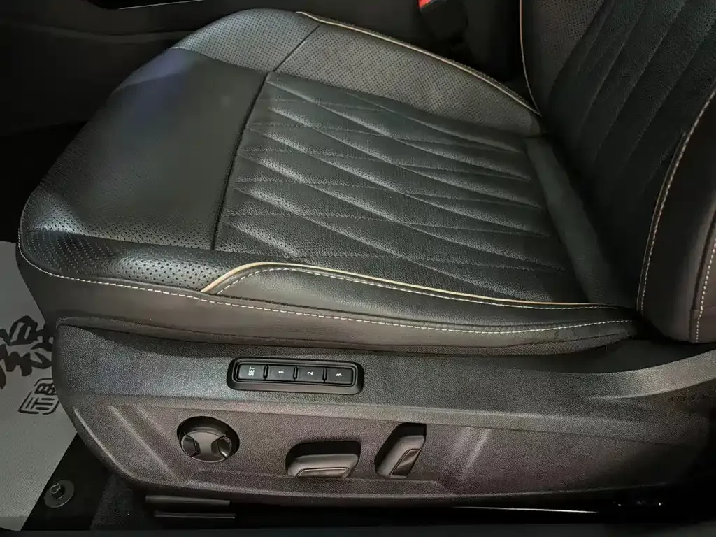 Volkswagen Passat — фото 9