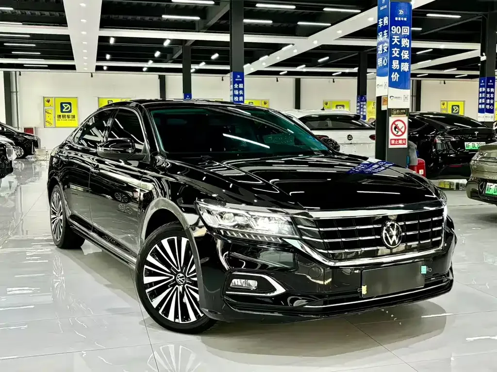 Volkswagen Passat — фото 8