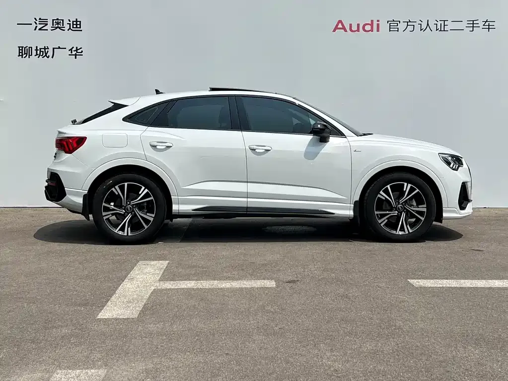 Audi Q3 Sportback — фото 8