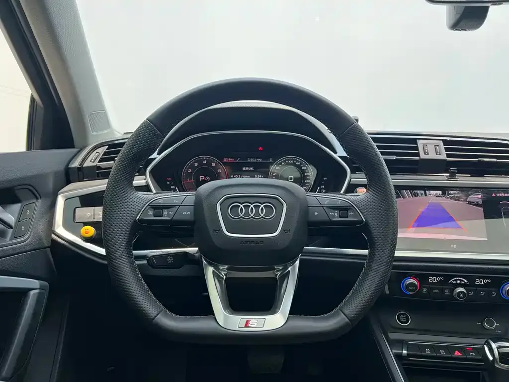 Audi Q3 Sportback — фото 6