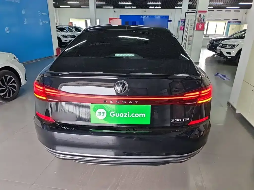 Volkswagen Passat — фото 10
