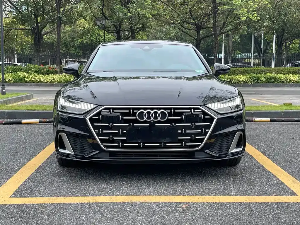 Audi A7L — фото 6
