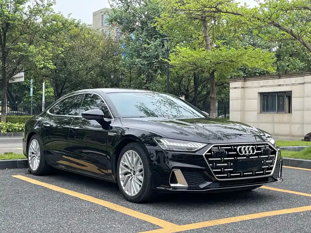 Audi A7L — фото 9
