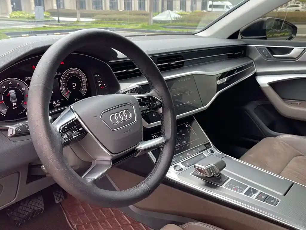Audi A7L — фото 2