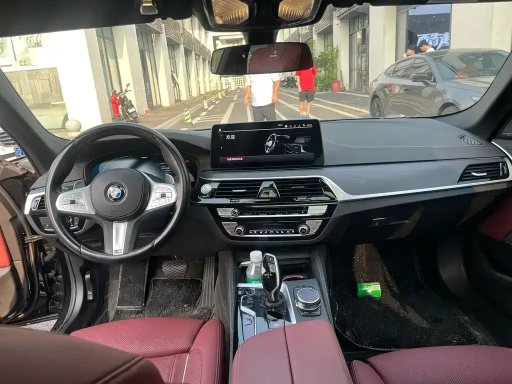BMW 5 Series — фото 2