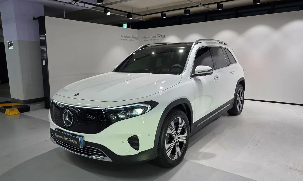 Mercedes-Benz EQB — фото 1
