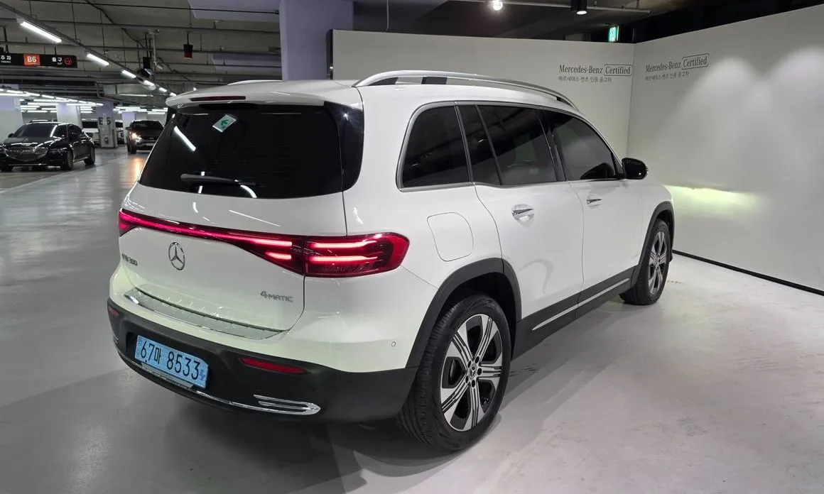 Mercedes-Benz EQB — фото 10