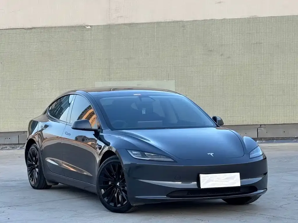 Tesla Model 3 — фото 6