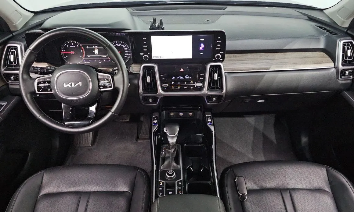 Kia Sorento — фото 7