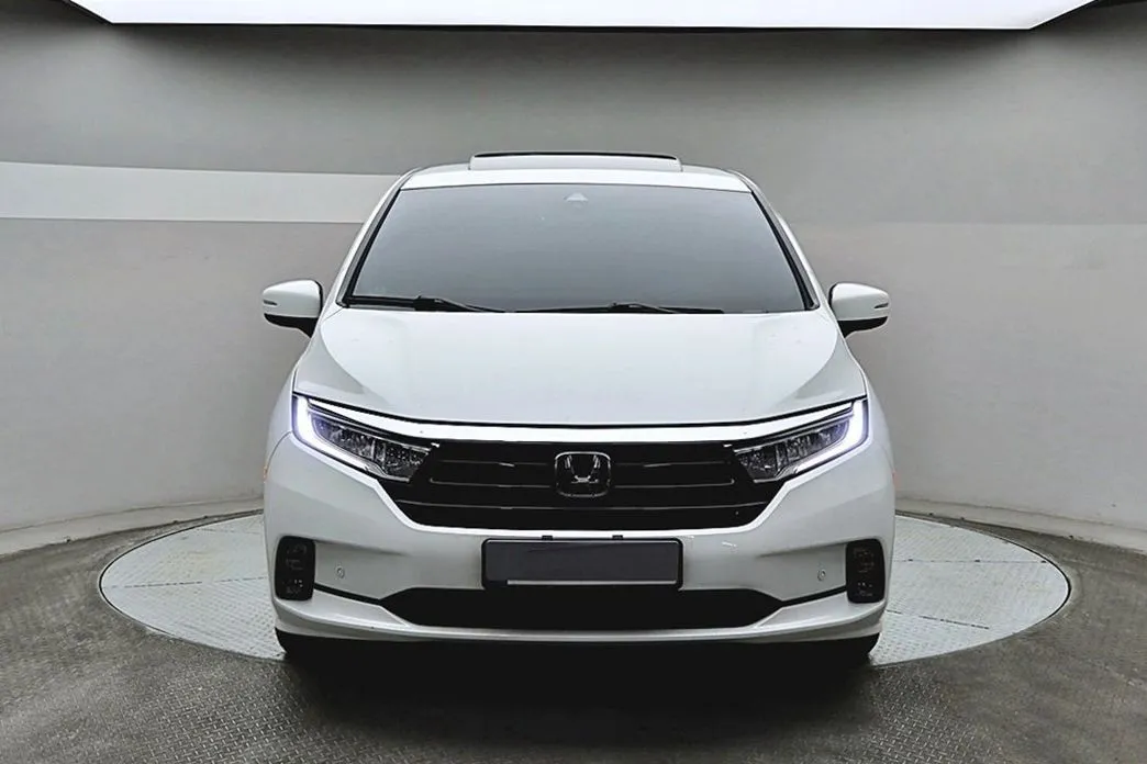 Honda Odyssey — фото 1