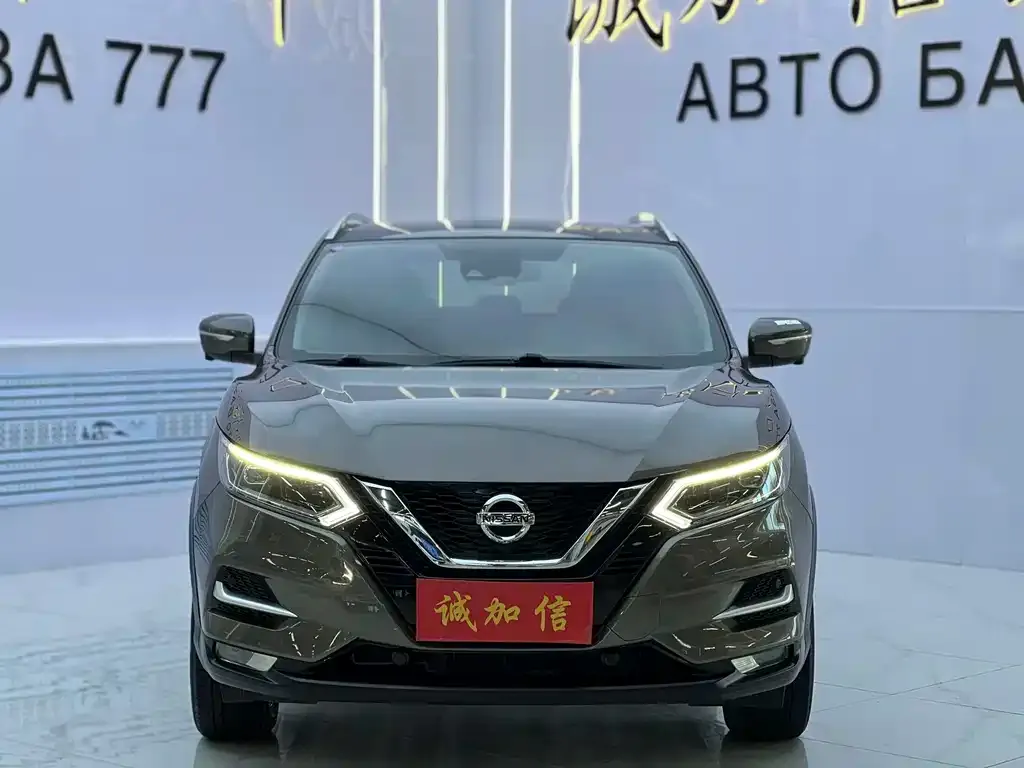 Nissan Qashqai — фото 2
