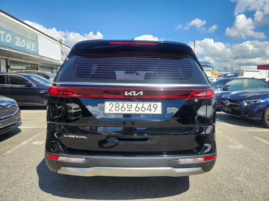 Kia Carnival — фото 6