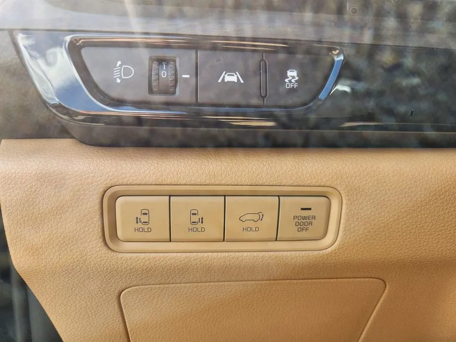 Kia Carnival — фото 7
