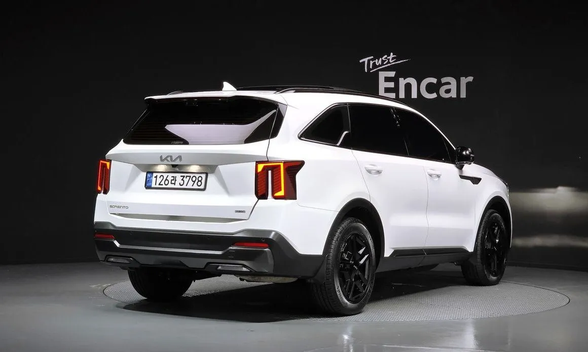 Kia Sorento — фото 6
