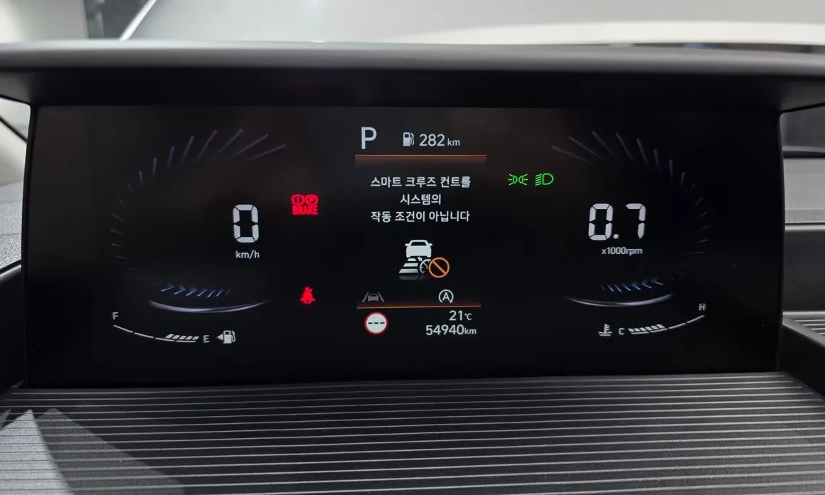 Hyundai Staria — фото 2