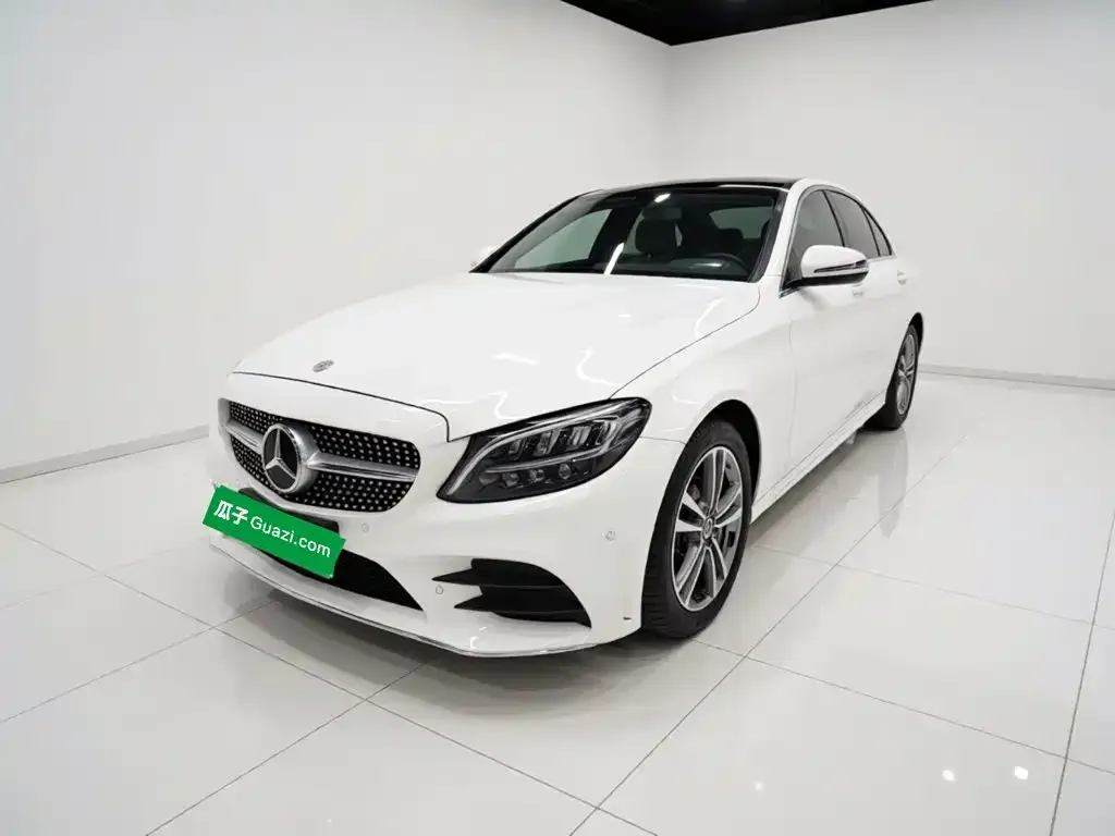 Mercedes-Benz C-Class — фото 1