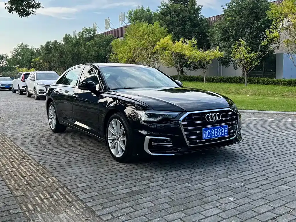 Audi A6L — фото 7