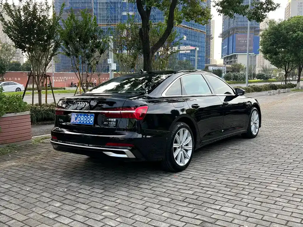 Audi A6L — фото 4