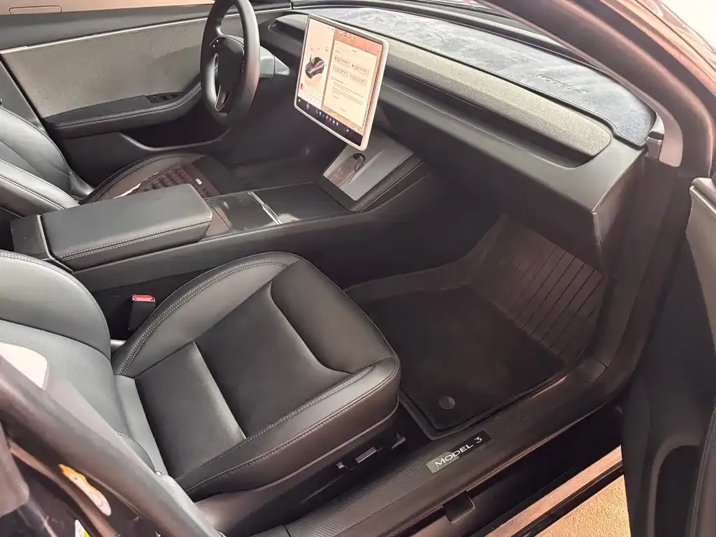 Tesla Model 3 — фото 3