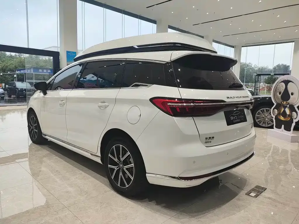 BYD MAX New Energy — фото 9